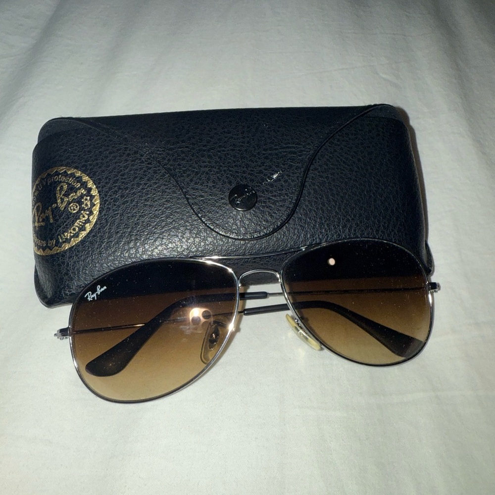 Ray-Ban Brown Aviator Sunglasses with Gradient Lenses